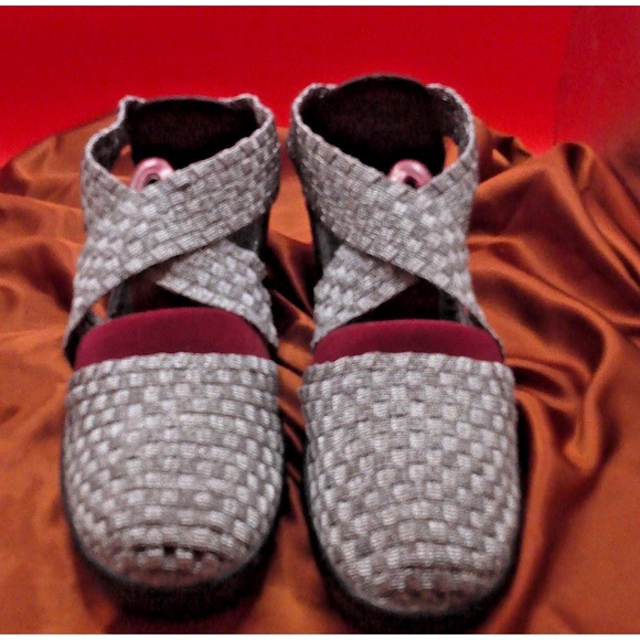 STEVEN BY STEVE MADDEN SILVER WEAVE SHOES SIZE 7.5 - Picture 1 of 7